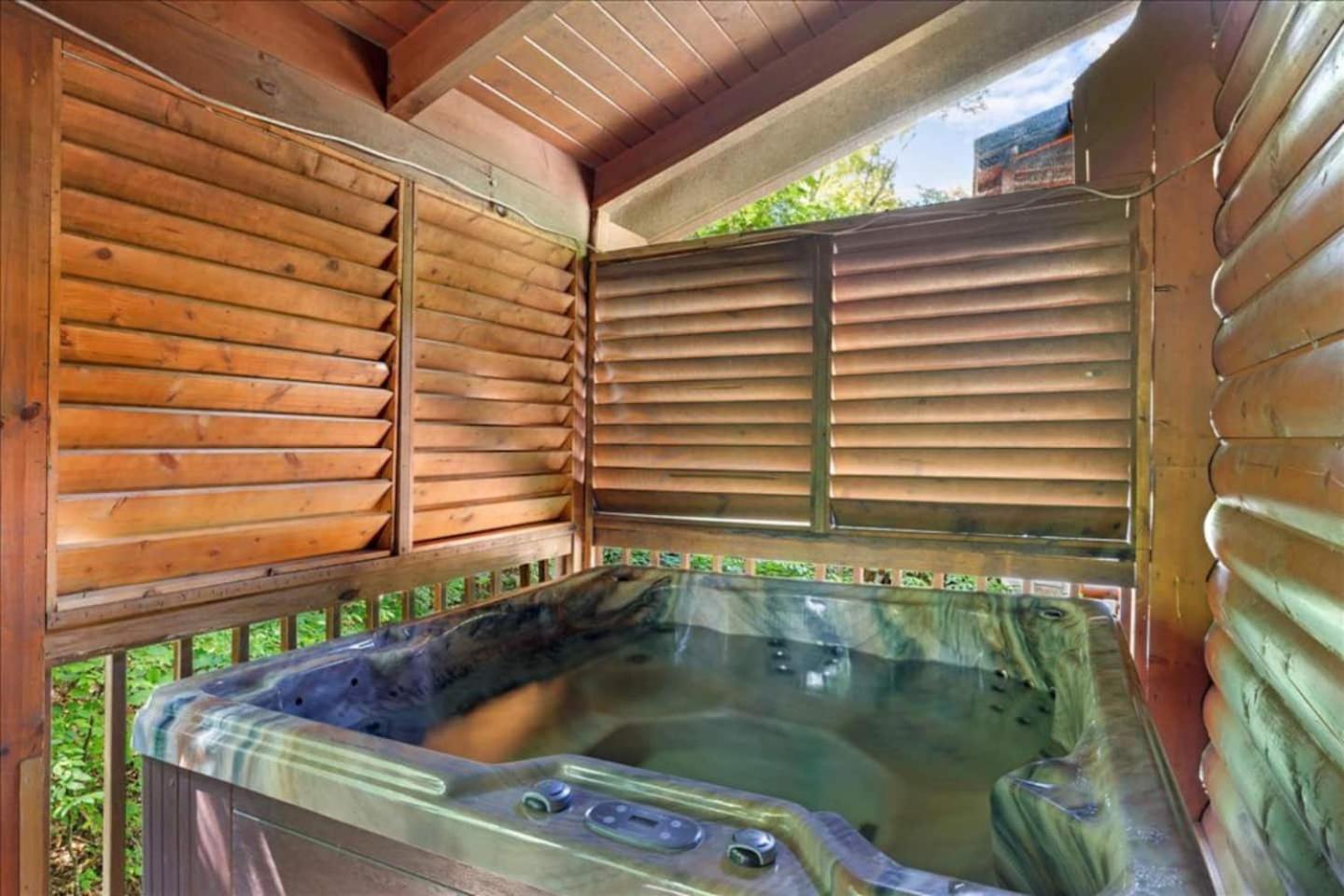 5Br Smoky Cabin Hot Tub, Games, 1 Mi To Parkway Pigeon Forge Ngoại thất bức ảnh