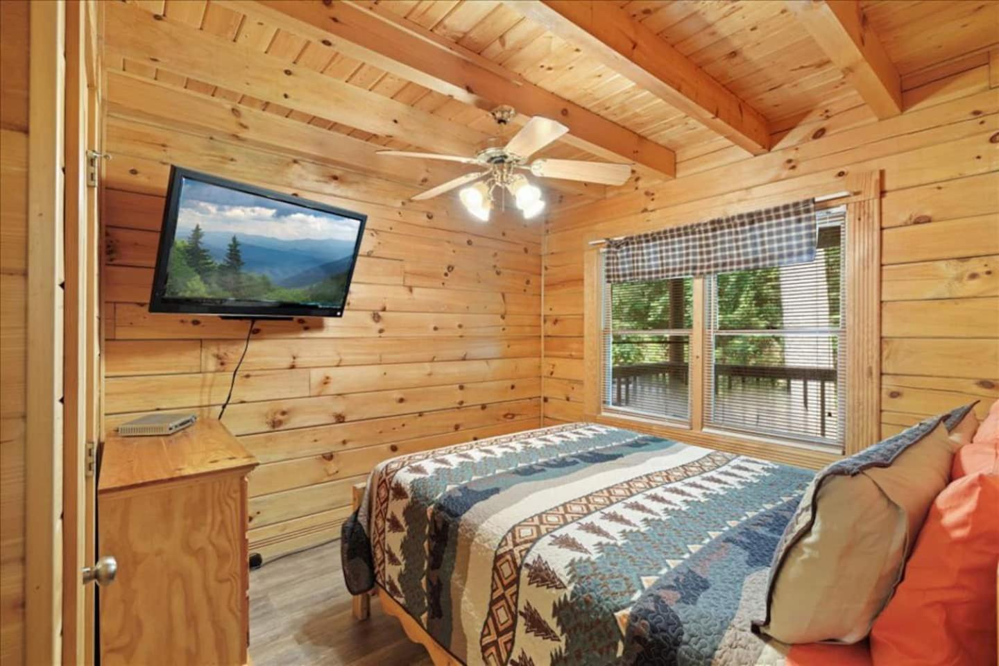 5Br Smoky Cabin Hot Tub, Games, 1 Mi To Parkway Pigeon Forge Ngoại thất bức ảnh