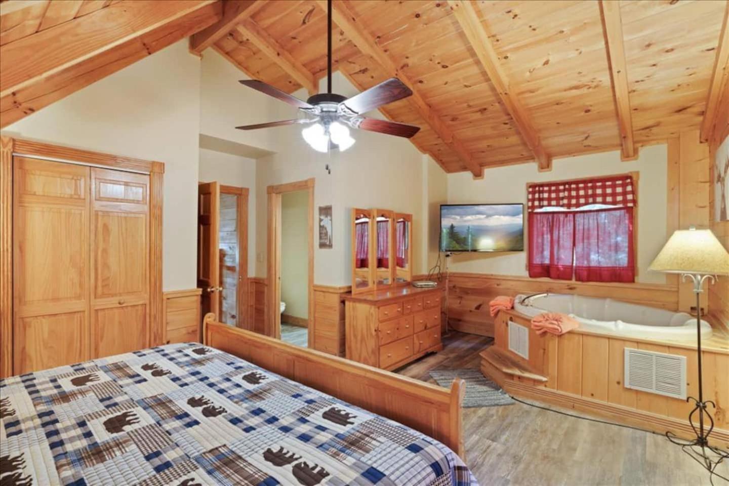 5Br Smoky Cabin Hot Tub, Games, 1 Mi To Parkway Pigeon Forge Ngoại thất bức ảnh