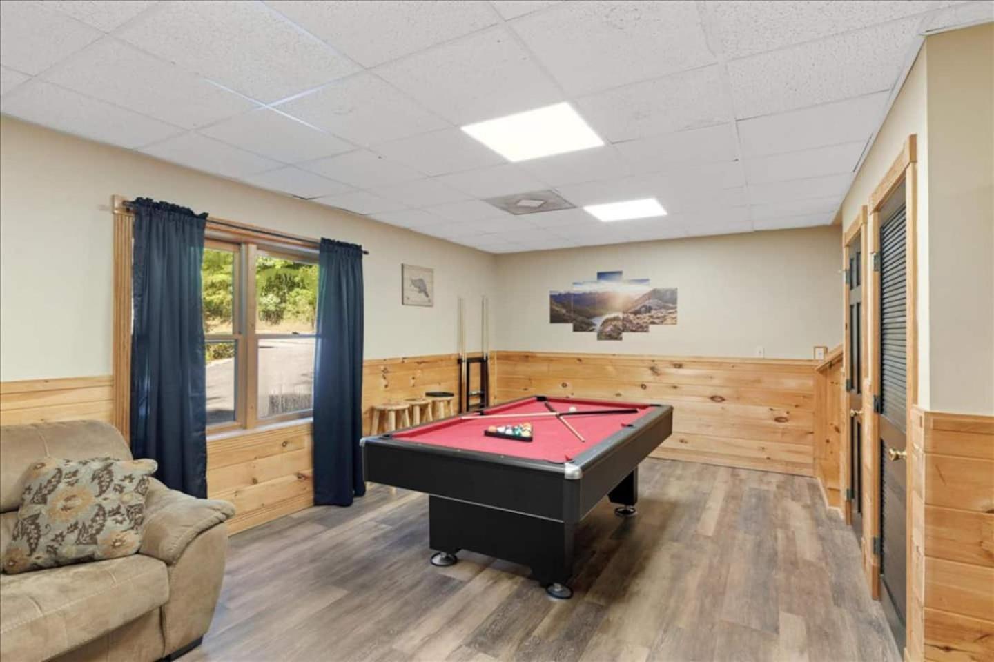 5Br Smoky Cabin Hot Tub, Games, 1 Mi To Parkway Pigeon Forge Ngoại thất bức ảnh