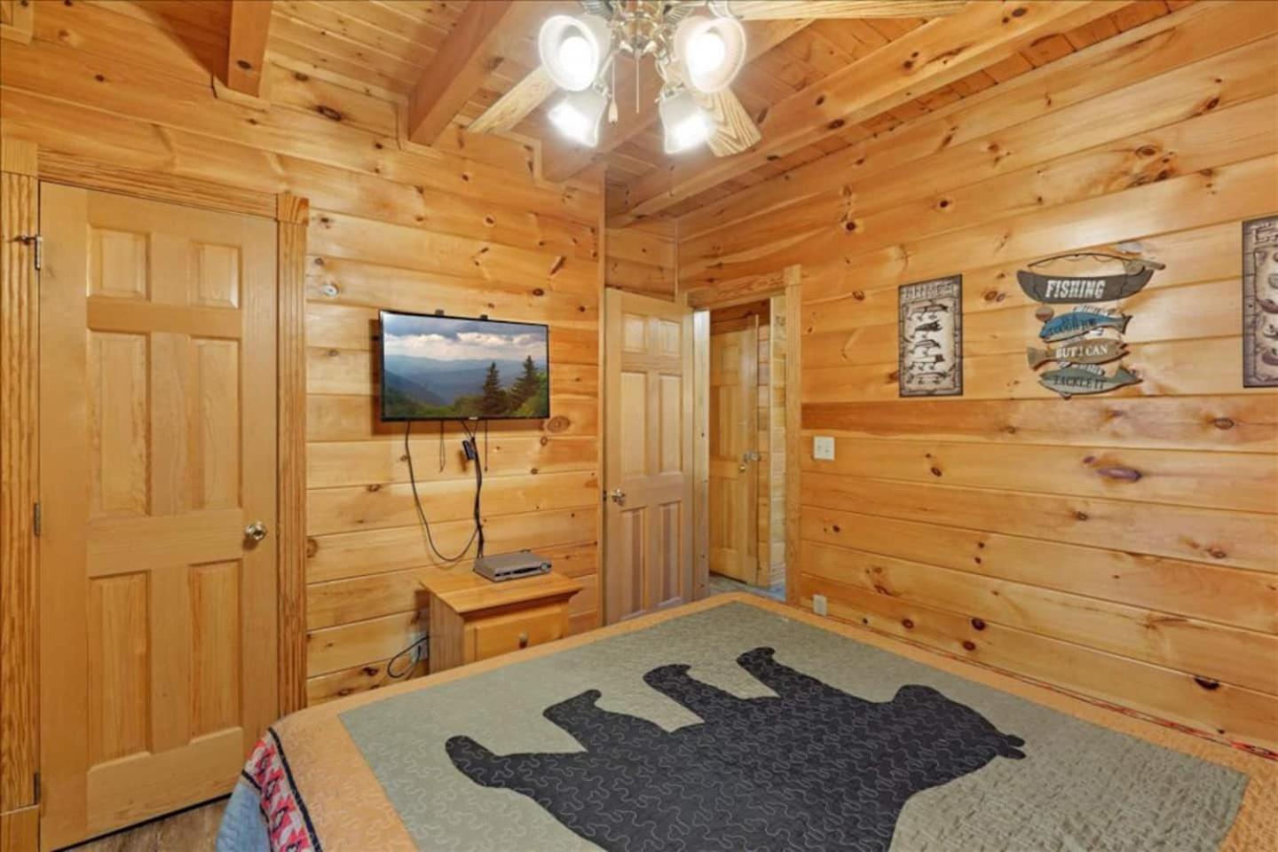 5Br Smoky Cabin Hot Tub, Games, 1 Mi To Parkway Pigeon Forge Ngoại thất bức ảnh