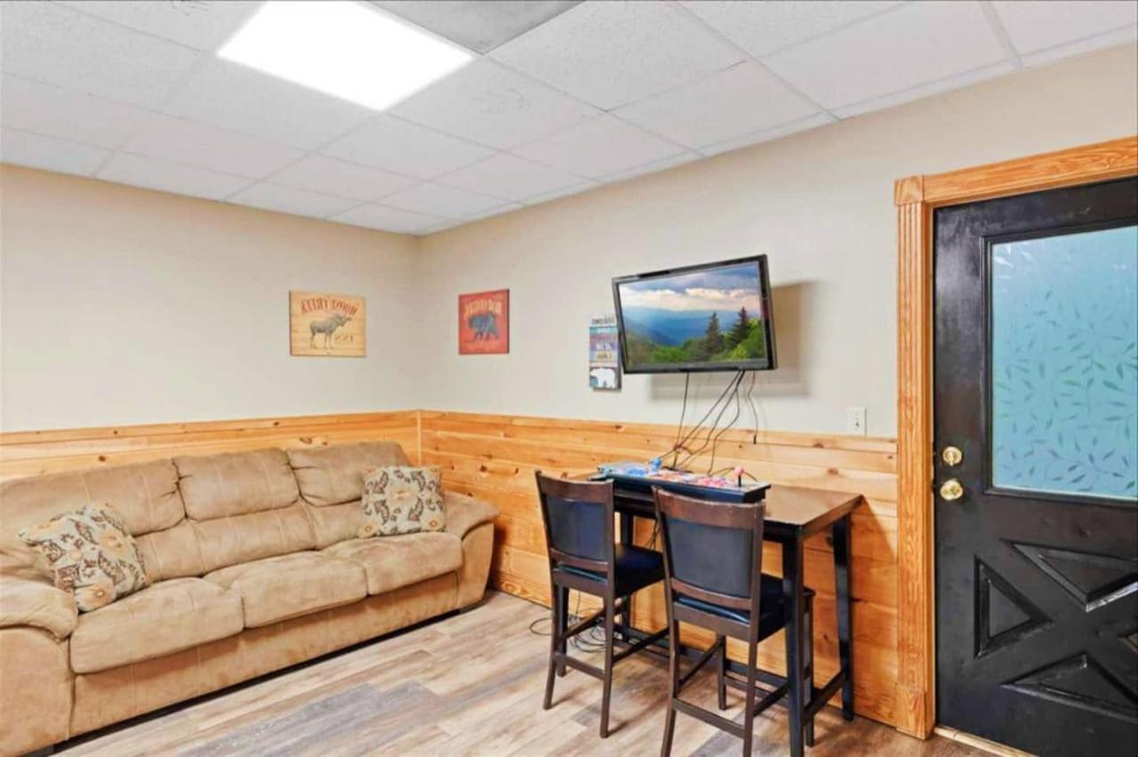 5Br Smoky Cabin Hot Tub, Games, 1 Mi To Parkway Pigeon Forge Ngoại thất bức ảnh